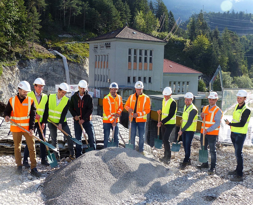 Spatenstich am Kraftwerk Kniepass